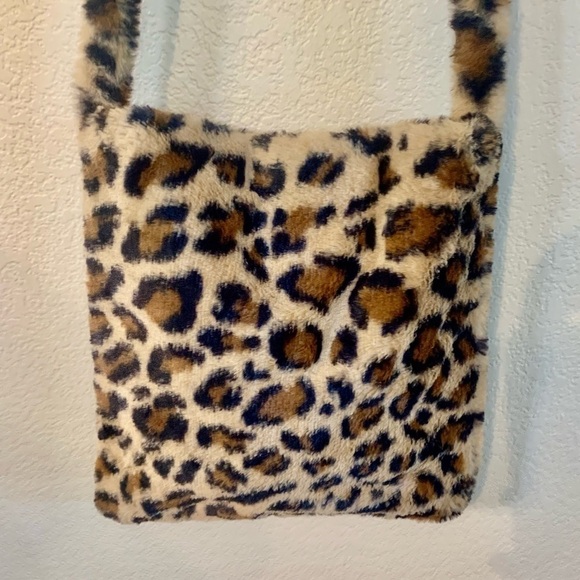 Leopard Crossbody Faux Fur Brown Tan Black Animal Print Super Soft Snap Close - Picture 9 of 15